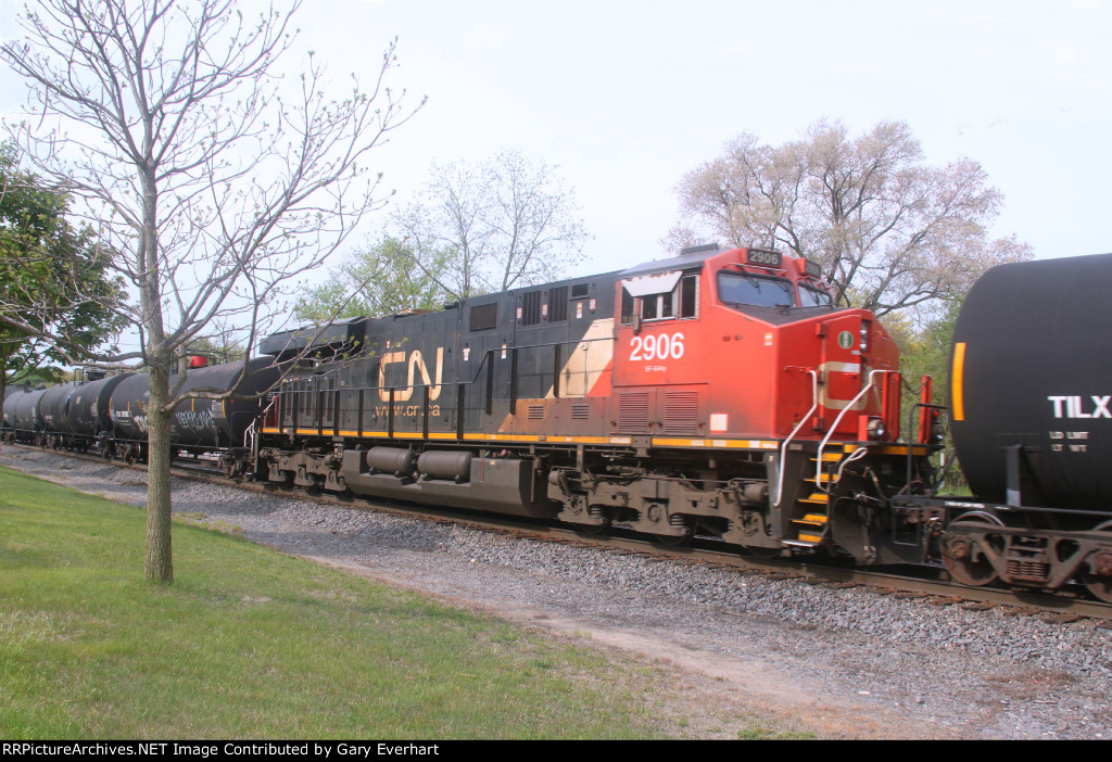 CN ES44AC #2906